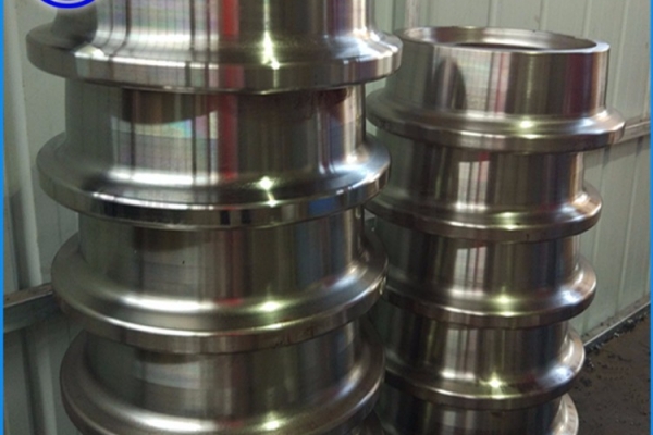 连铸机车轮锻件