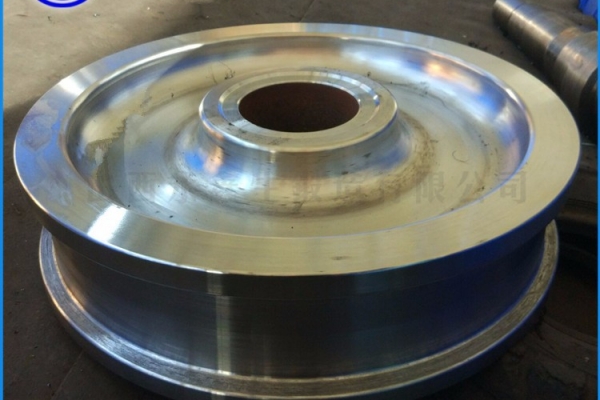 液压式移船小车锻造车轮