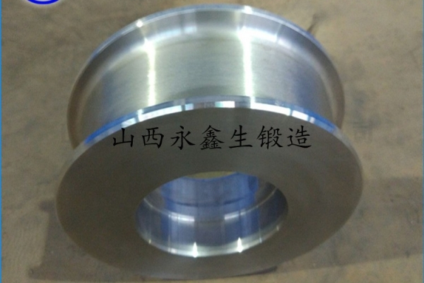 装取料机车轮锻件