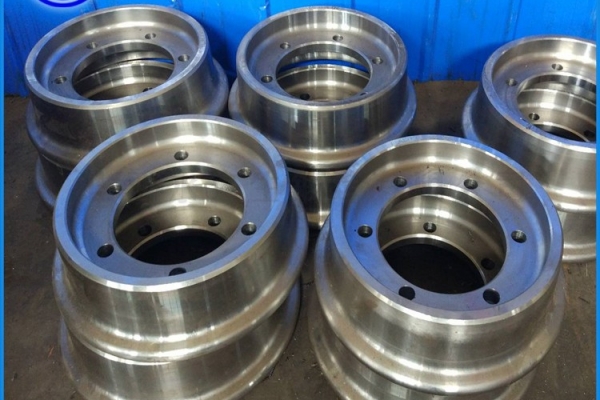 锻造往复式给料机车车轮